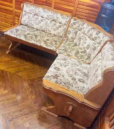 Продам уголок и стулья из натурального дерева Макеевка