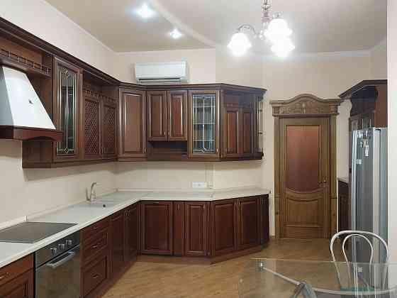 Продам 3-х комнатную квартиру 160м2, в новострое Донецк