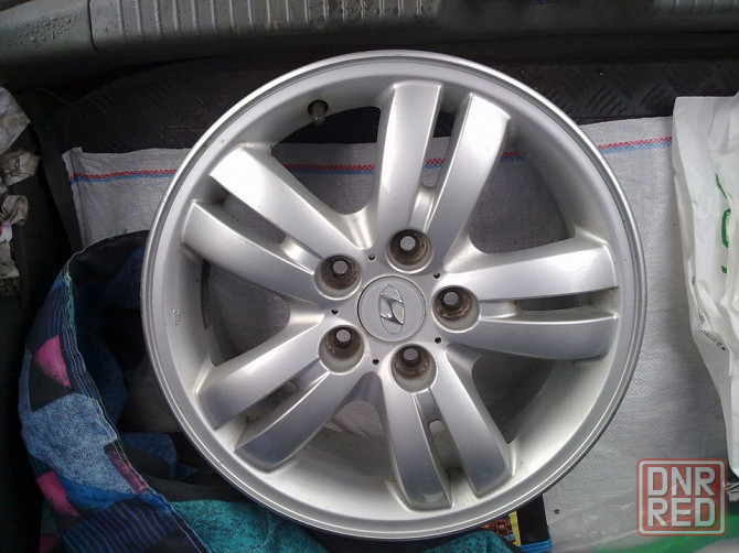 Продам диски с шинами легкосплавные Hyundai Tucson R16 оригинал Донецк - изображение 2