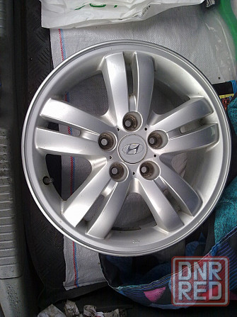 Продам диски с шинами легкосплавные Hyundai Tucson R16 оригинал Донецк - изображение 1