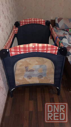 Складной манеж-кровать + матрас + игровой коврик в подарок Донецк - изображение 1