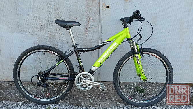 Подростковый фирменный Алюминиевый велосипед, колёса 24 дюйма, рама 13 Енакиево - изображение 1