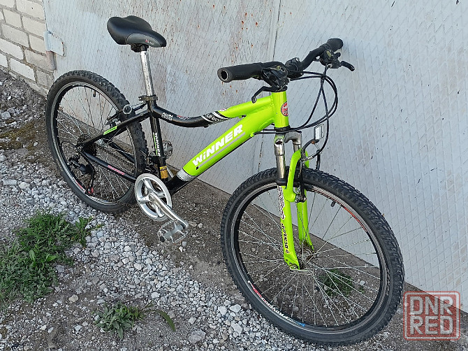 Подростковый фирменный Алюминиевый велосипед, колёса 24 дюйма, рама 13 Енакиево - изображение 3