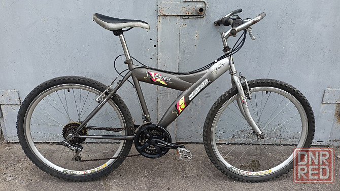 Фирменный Горный велосипед, колёса 26 дюймов, рама 19 Енакиево - изображение 1