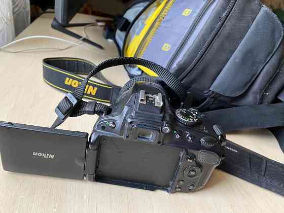 Продам Nikon D5100 + сумка Макеевка