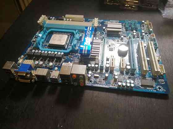 Комплект 4 ядра Athlon II x4 640 + плата Am3+ Gigabyte GA-880G-USB3 v3 Горловка