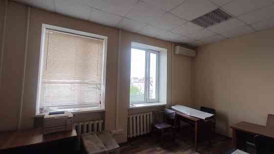 Сдам офис 60 м2 в Ворошиловском районе (Три кабинета). Мебель. Донецк
