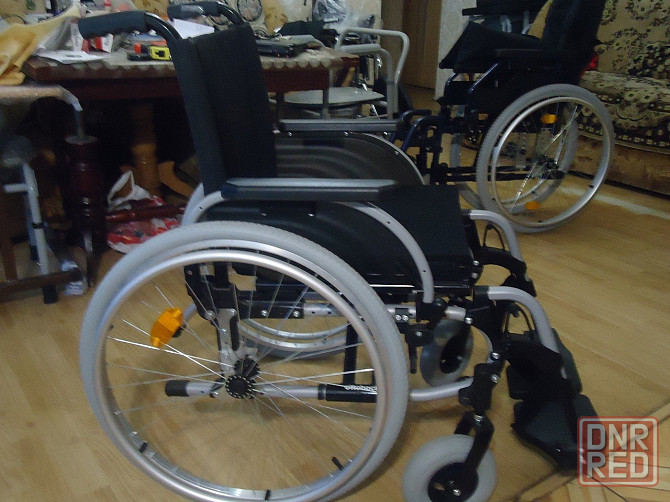 инвалидная коляска комнатная и для улицы можно универсал складная лёгкая немецки разны и стул туалет Донецк - изображение 6