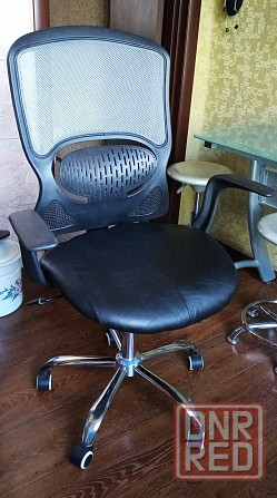 Компьютерно-Офисное кресло, кожа. Донецк - изображение 1