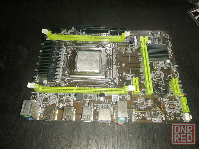 комплект 20 потоков Xeon E5-2670v2 плата S2011 Huanan X79 Горловка - изображение 1