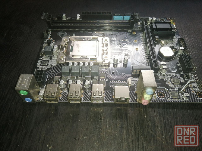 комплект 16 потоков Xeon E5-2450 v2 с материнской платой 16Гб памяти Горловка - изображение 1