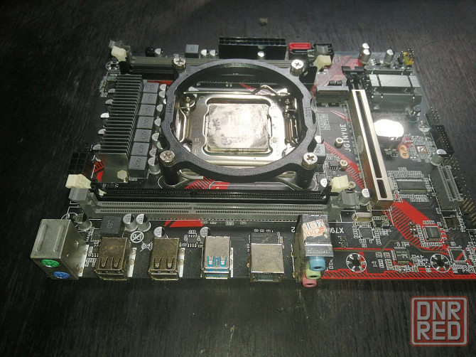 комплект 20 потоков Xeon E5-2680v2 плата S2011 Huanan X79 Горловка - изображение 1