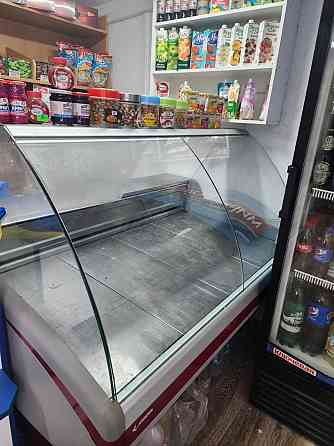 Продам холодильную витрину Макеевка