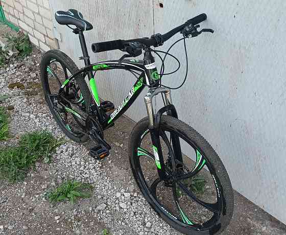 Горный велосипед на литых дисках, с дисковыми тормозами, колёса 26 Енакиево