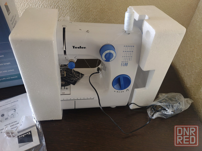 Продам швейную машинку Tesler SM-2030 Донецк - изображение 1
