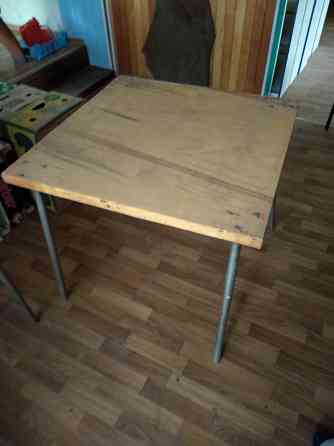 Продам мебель стол деревянный для дома, дачи, кафе Харцызск