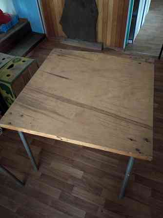 Продам мебель стол деревянный и стулья б/у для дома, дачи, кафе Харцызск