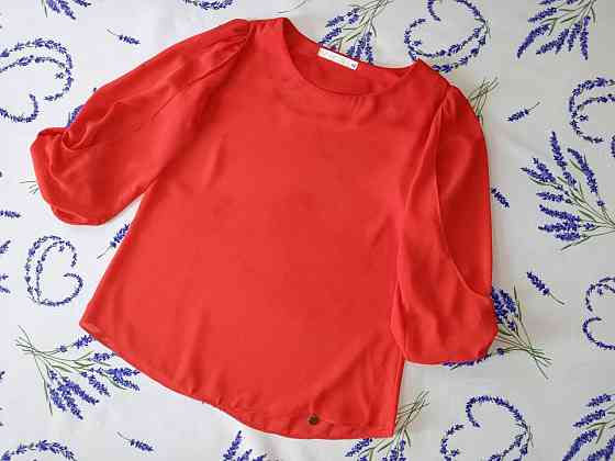 Красная блуза Енакиево