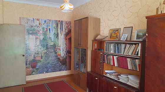 Продам 3-комнатную сталинку в центре Харцызска Харцызск