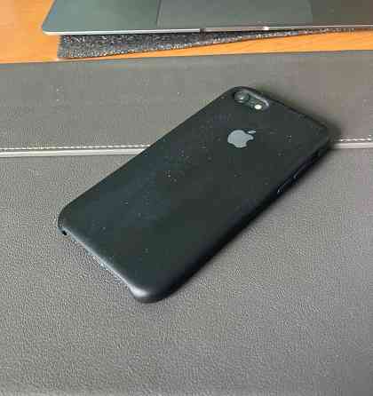 Продам iPhone 8 (2/64Гб) [б/у, отл.] черный. Макеевка