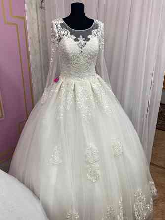 Продам свадебное платье Енакиево
