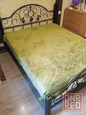 Продам кровать 160*200 с матрасом средней жосткости Донецк - изображение 2