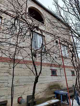 Продам двухуровневый дом+ цокольный этаж в Макеевке, Гвардейка ( Военкомат) Макеевка