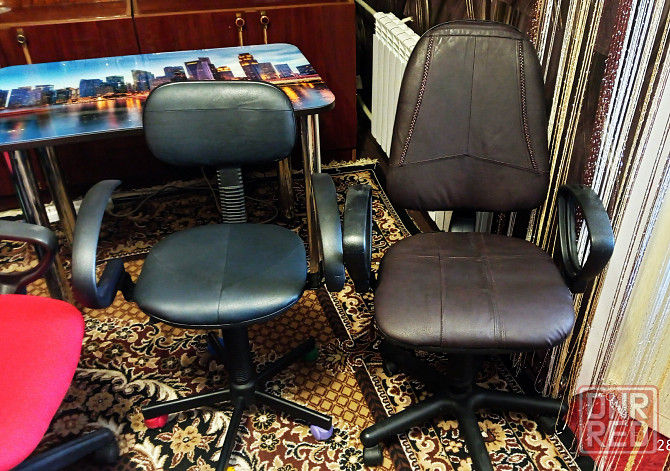 Компьютерные кресла, кожа. Донецк - изображение 1