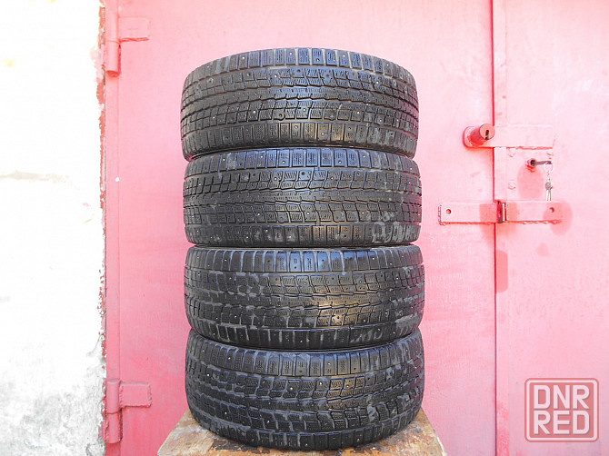 Продам шины Dunlop R-16 205/55 комплект Енакиево - изображение 1
