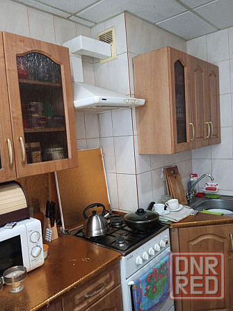 Продам 2 комнатную с ремонтом в Центре Макеевка - изображение 1