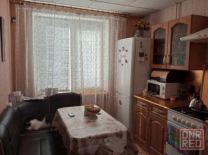 Продам 2 комнатную с ремонтом в Центре Макеевка - изображение 2