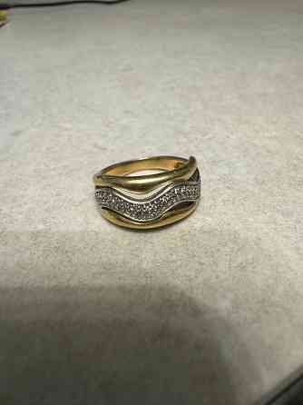 Золотое кольцо с бриллиантами Донецк