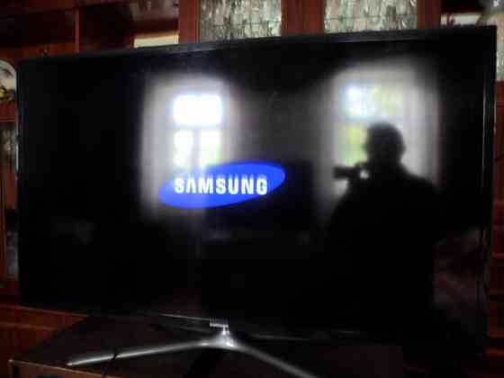 Телевизор Samsung LED. Енакиево