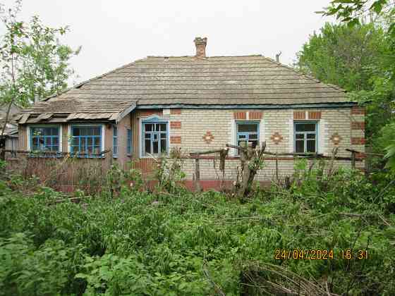 Продаётся дом - 53м.кв. на участке 12 соток, Станично-Луганский район. От хозяина. Луганск