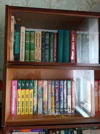 продам книжные полки Донецк