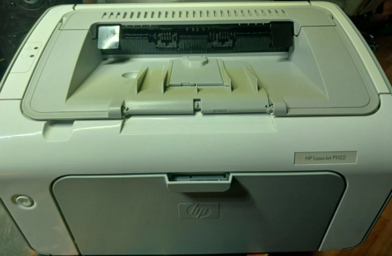 Продам принтер нр р1102 Донецк