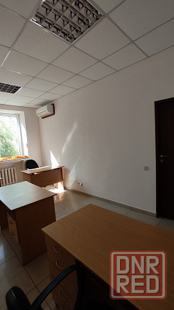 Сдам офисное помещение 300 м2 в Калининском р-не, кабинетная система. Ремонт, мебель. Донецк - изображение 2