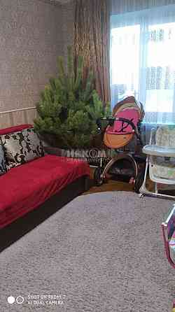 Продам 2-х комнатную квартиру в центре города Луганск площадь Героев Великой Отечественной Войны Луганск