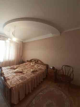 Продам 3х комнатную квартиру на Цветочном Донецк