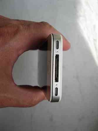 Apple Iphone 4S 16Gb+ оригинальное зарядное+шнур Донецк