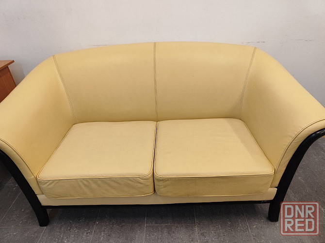 Продаю офисный кожаный диван Донецк - изображение 2