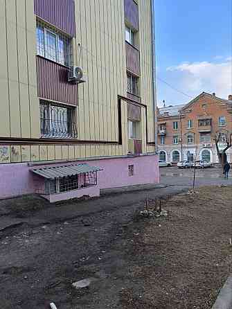 Продам 2-х комн квартиру в центре города Луганск Красная площадь Луганск