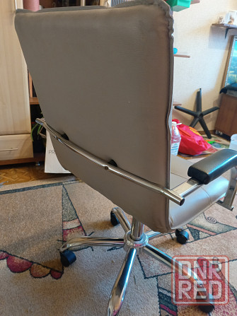 Продам кресло компьютерное Макеевка - изображение 1