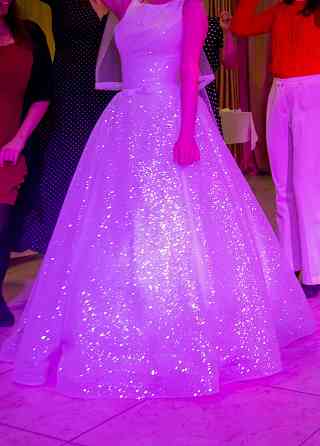 Мерцающее свадебное платье Донецк