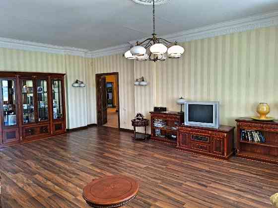 Длительно 3-х комнатная квартира с видом на город в новосттройке Донецк