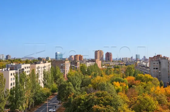 Продажа большой квартиры с видом на город в жк "Замковый" Донецк