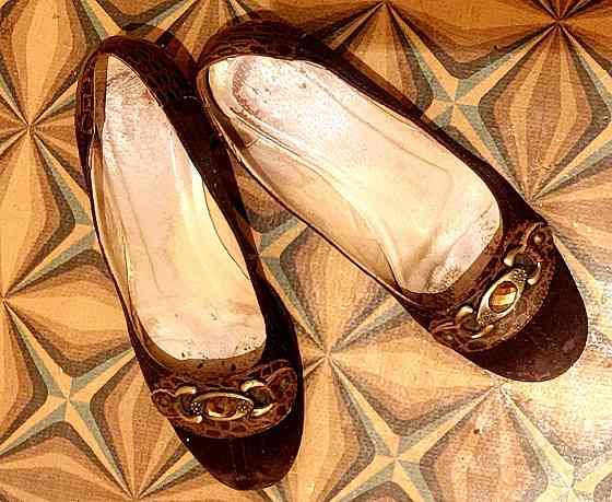 Туфли коричневые с украшением Донецк