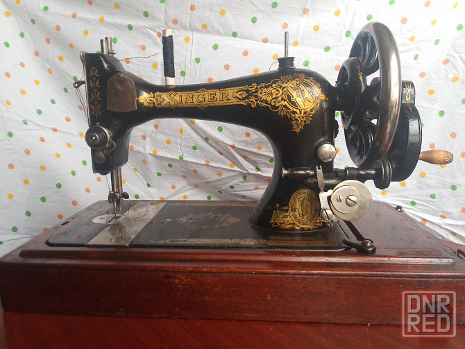 Ручная швейная машинка "Зингер" Донецк - изображение 1