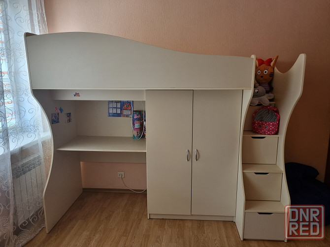 Продам кровать, делали на заказ. Спальное место с ортопедическим матрасом 160см, вместительный шкаф, Донецк - изображение 1