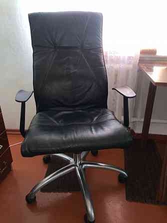 Кресло кожаное офисное Донецк